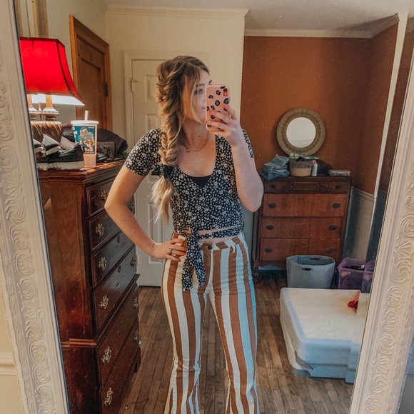 Forever 21 Tops - FOREVER 21 TIE TOP